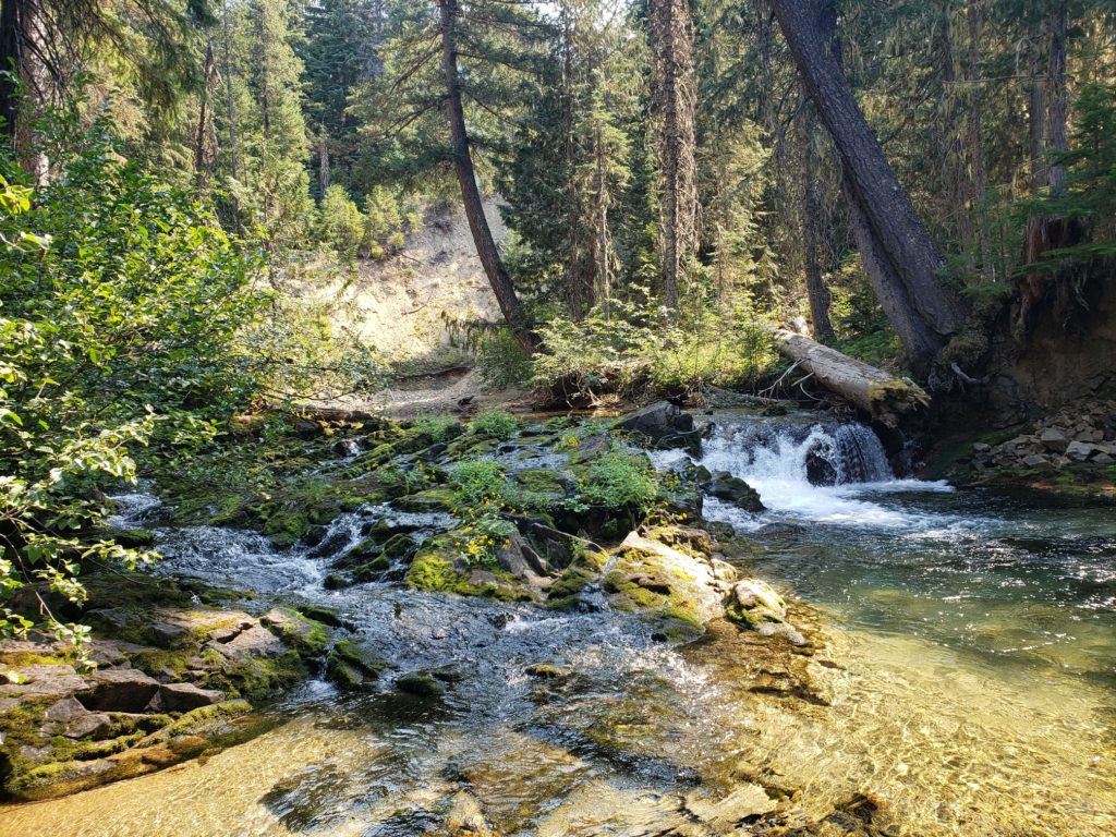 Picture of river and waterfall and sand