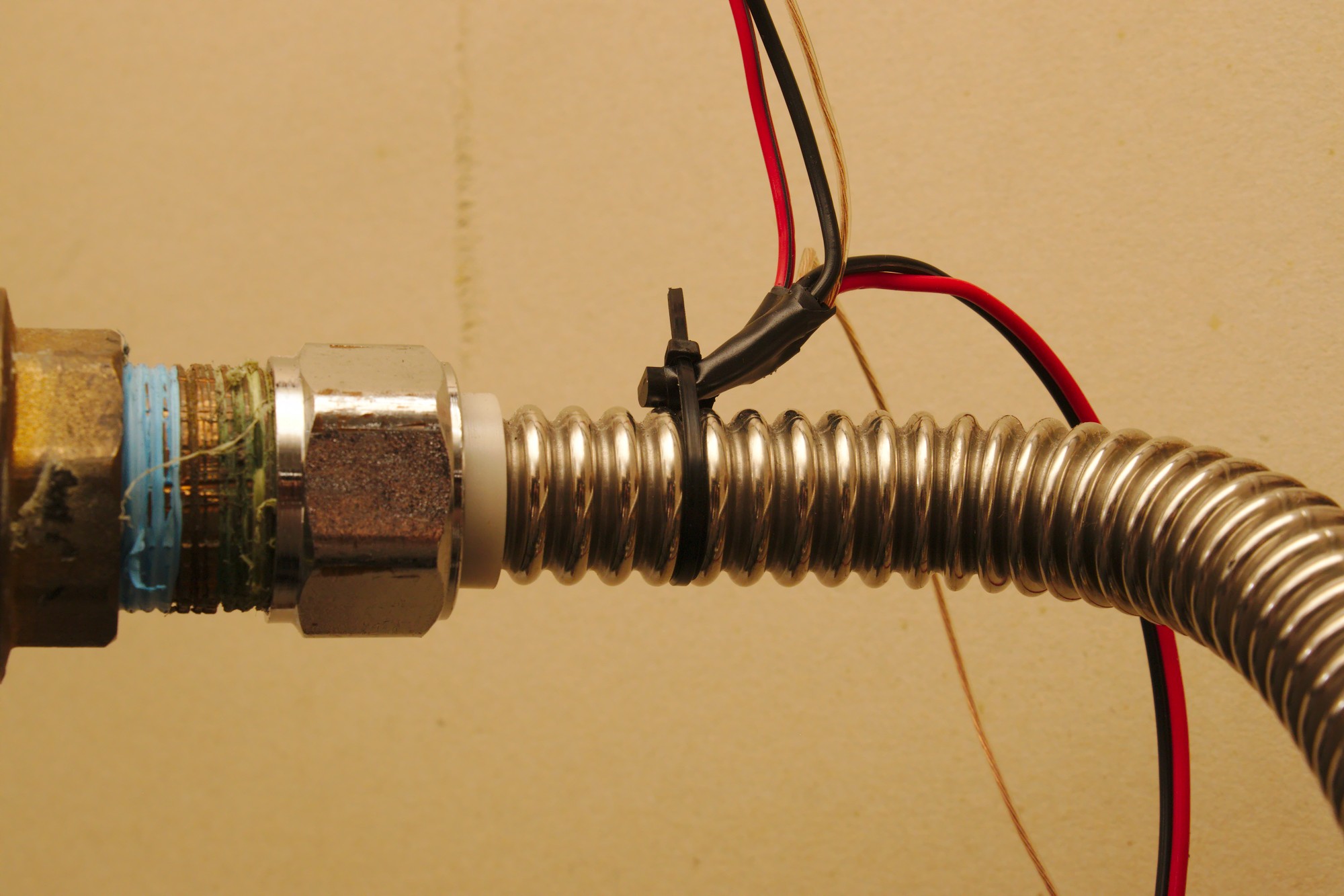 Adding temperature sensors to a hot water heater Dilettante